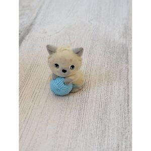 Flocked white kitten yarn ball pet accessory toy figure